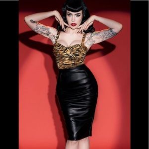 🦄 Deadly Dames Deadly Black Curves Skirt Sz L NWT